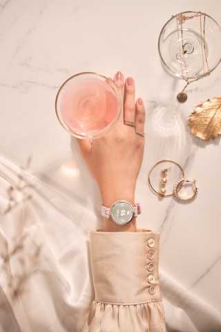 Garmin Lily™ Sport Cream Gold- Dust Rose